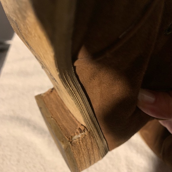 BDG Desert Suade Booties - Picture 4 of 5